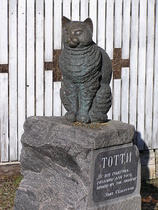 Nina Ternon veistos, Totti-kissa