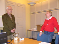 Aino.Inkeri Kukkonen kehuu Pietari-seuraa ja Esa Seppänen uskoo 4/2011.